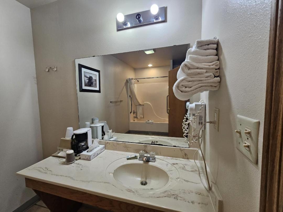 Boomtown Inn Drumright エクステリア 写真